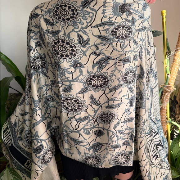 Christian Dior Reversible Floral Wrap Silk Scarf. - Picture 2 of 16